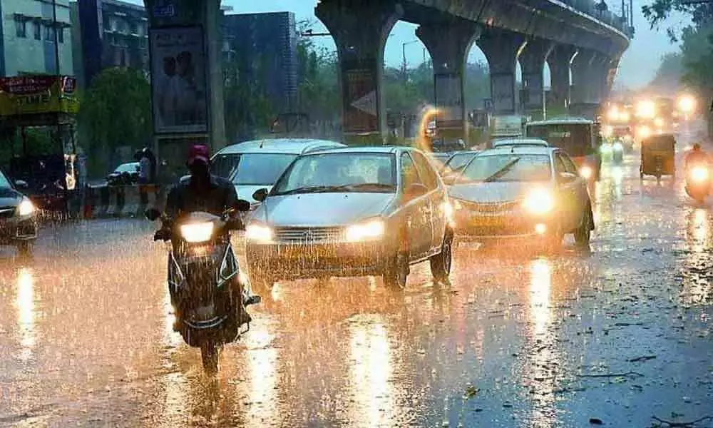 Cyclone Nivar in Hyderabad
