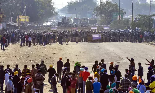 Tikri, Singhu borders sealed as farmers rally for Delhi entry