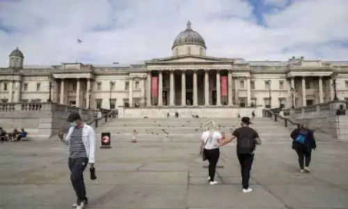 UK records another 16,022 coronavirus cases with 521 deaths