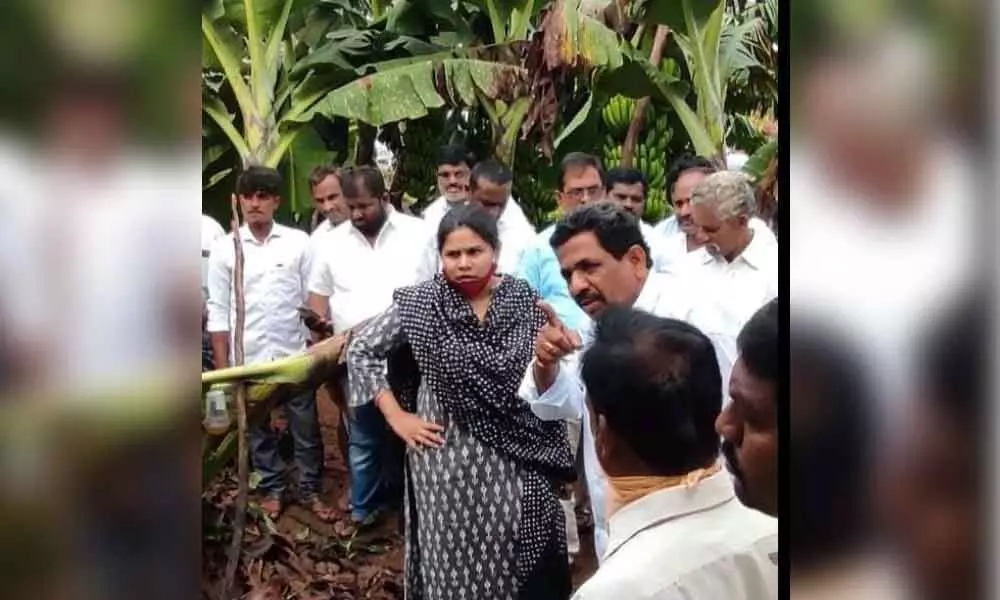Former Minister Bhuma Akhila Priya inspecting flood-hit crops in Chinna and Pedda Vangali villages in Allagadda constituency on Sunday