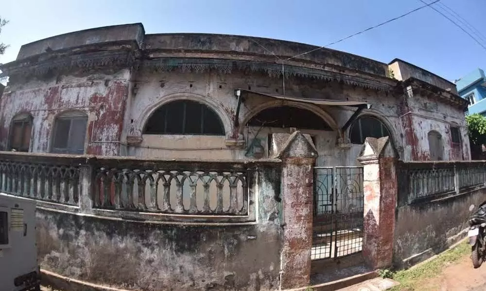 Dilapidated buildings in One Town Area in Visakhapatnam