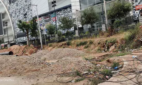 Poor sanitation, bad roads irk denizens in Kondapur Division