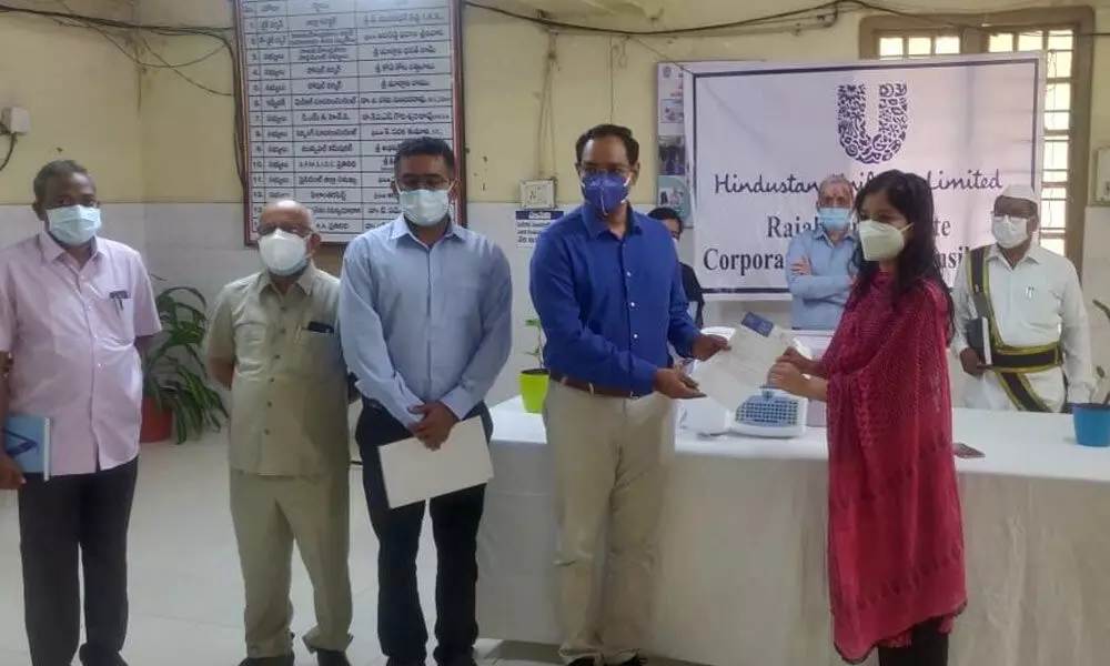 HUL donates 2 analysers to government hospital