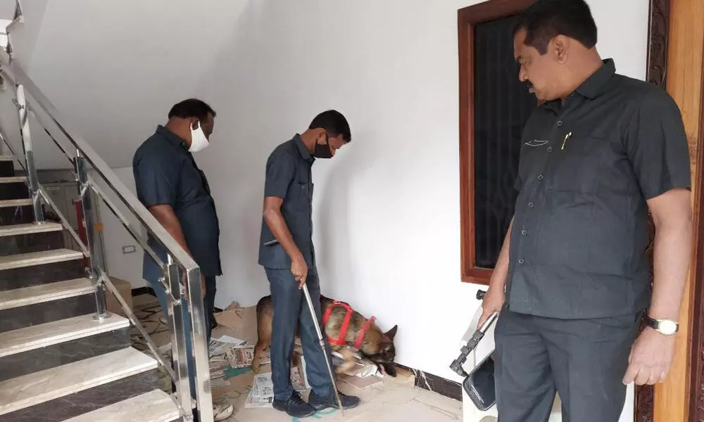 Dog squad searching the residence of Kodali Nani in Gudivada on Thursday