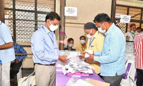 Counting in Moula Ali stopped due to mismatch in votes polled and counted