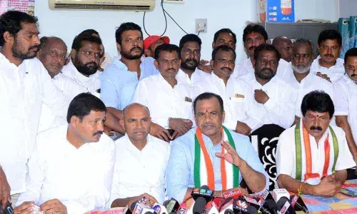 Bhongir MP Komatireddy Venkat Reddy addressing the media in Nalgonda on Friday