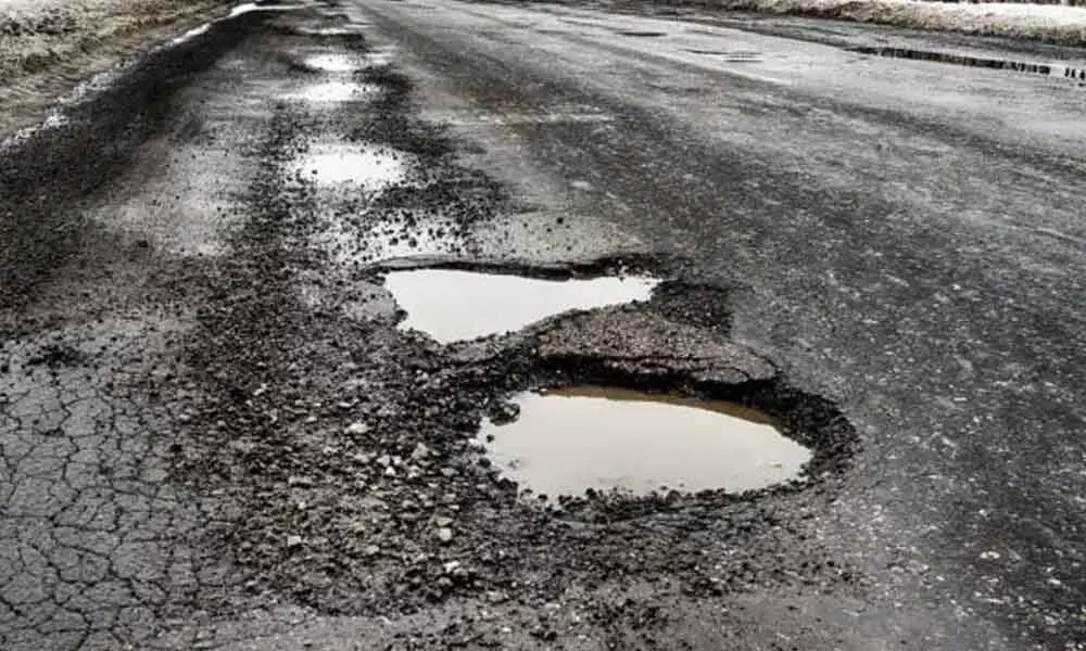 BJP flays government for bad roads in Tirupati