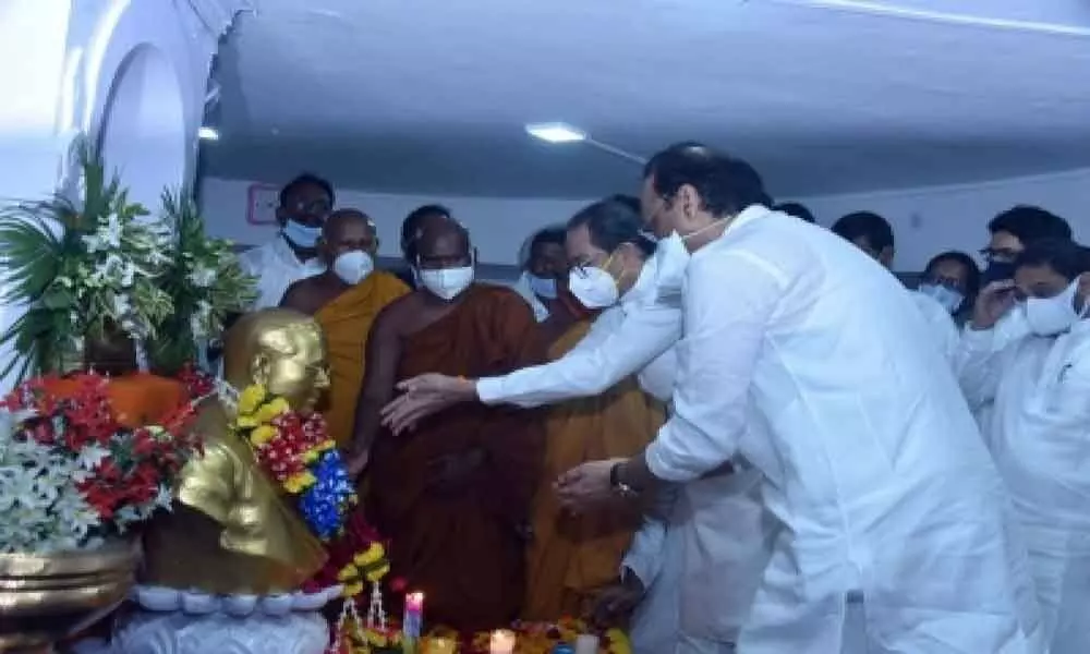 Maharashtra leaders pay tributes to Ambedkar on 64th death anniversary
