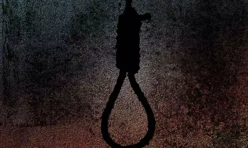 Hyderabad: Woman hangs self in front of children, records selfie video