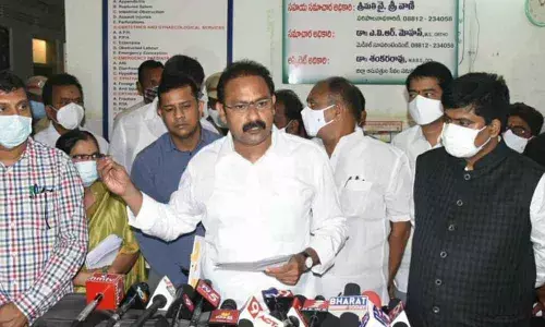 Health Minister Alla Kali Krishna Srinivas addressing the media at the government hospital in Eluru on Sunday