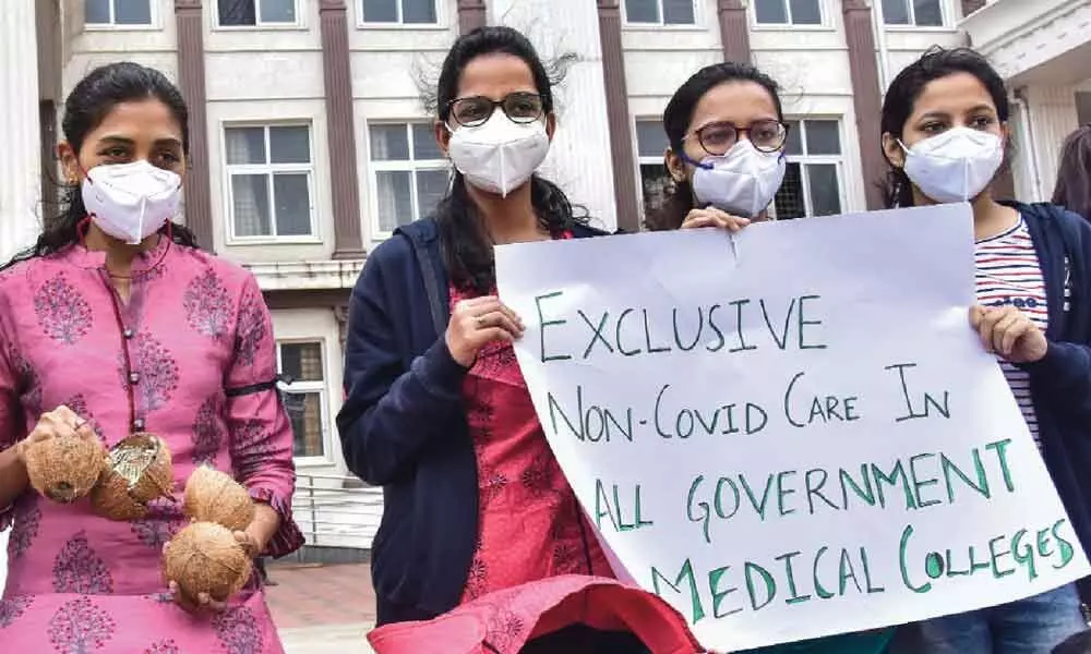 Doctors protest across the State