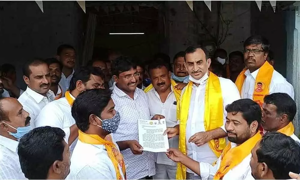 TDP leaders submitting a memorandum to the tahsildar in Rayachoti in Kadapa district on Tuesday demanding roll back of the new farm laws enacted by the Centre