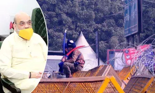 13 farmer leaders leave Singhu border to meet Amit Shah