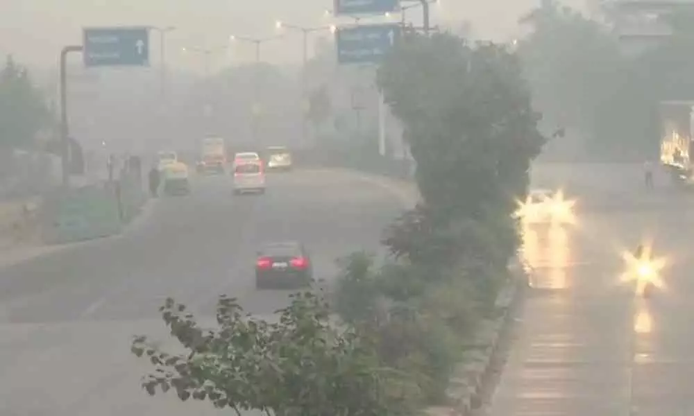 Moderate Fog Predicted For Delhi, Air Quality Remains Very Poor
