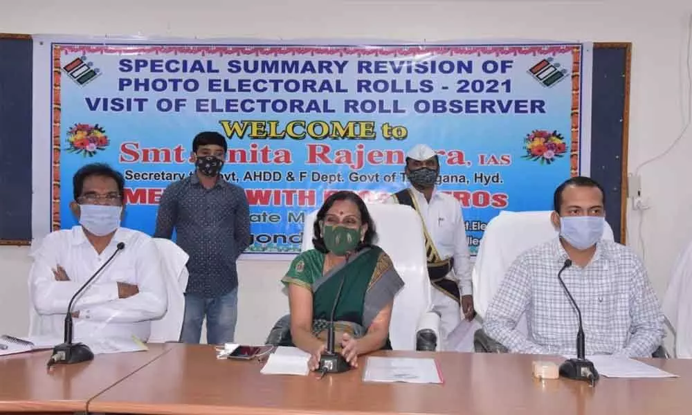 Electoral Roll Observer Anita Rajendra speaking at a meeting held with the officials in Nalgonda on Wednesday. Collector Prashanth Jeevan Patil also seen