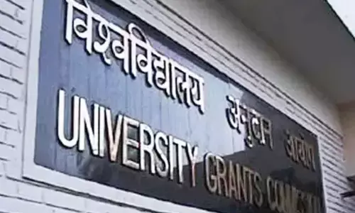 Retired teachers of UGC denied “AQ” pension in Andhra Pradesh