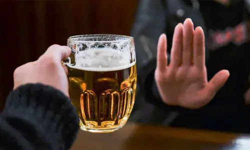 No alcohol for 2 months after Coronavirus vaccine, experts tell why