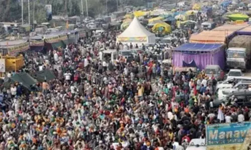 Protest by transport corporation staff, ryots enters 3rd day