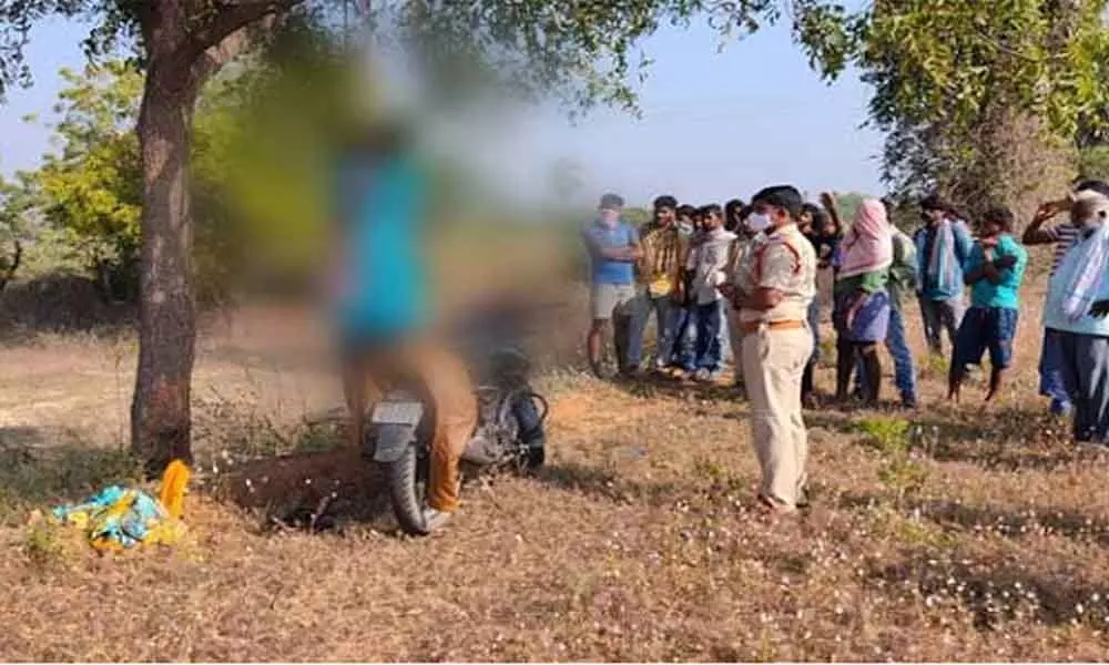 Suryapet: Unmarried couple commits suicide after parents refuse marriage