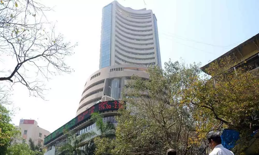 Global cues, renewed buying lift market; banking stocks rise