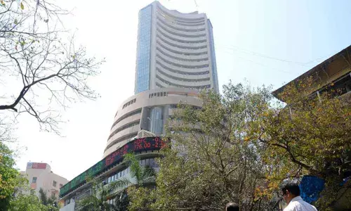 Global cues, renewed buying lift market; banking stocks rise