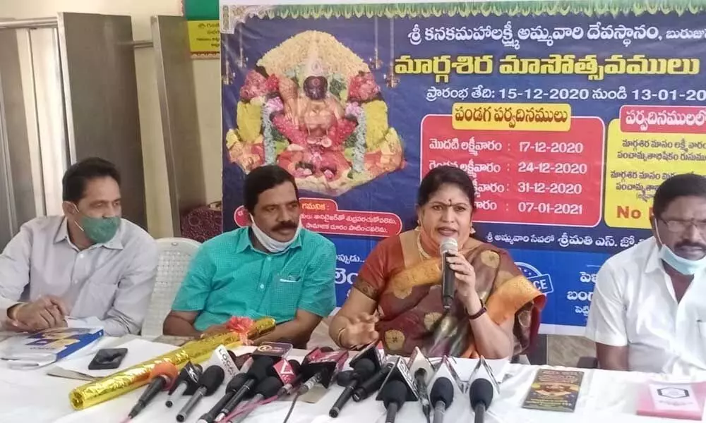 Sri Kanaka Mahalakshmi Devasthanam Executive Officer S Jyothi Madhavi speaking at a press meet in Visakhapatnam on Saturday