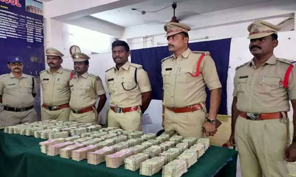 Kurnool: Rs. 1.9 crore unaccounted cash seized from a RTC bus