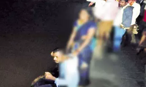 Two youth die and a girl drowns in Swarnamukhi river in Nellore after an accident