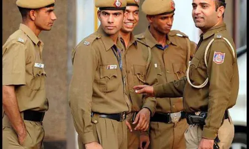 Delhi Police Apprehends Around 2,500 People, Recover 1,700 Arms In Last Six Months