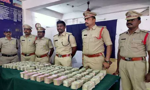 Kurnool: Rs. 1.9 crore unaccounted cash seized from a RTC bus