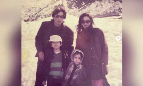 Shraddha Kapoor Wishes Her Parents Shakti And Shivangi ‘Happy Anniversary’ Sharing Throwback Pics