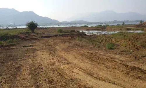 Low water level in Hiramanda reservoir Low water level in Hiramanda reservoir