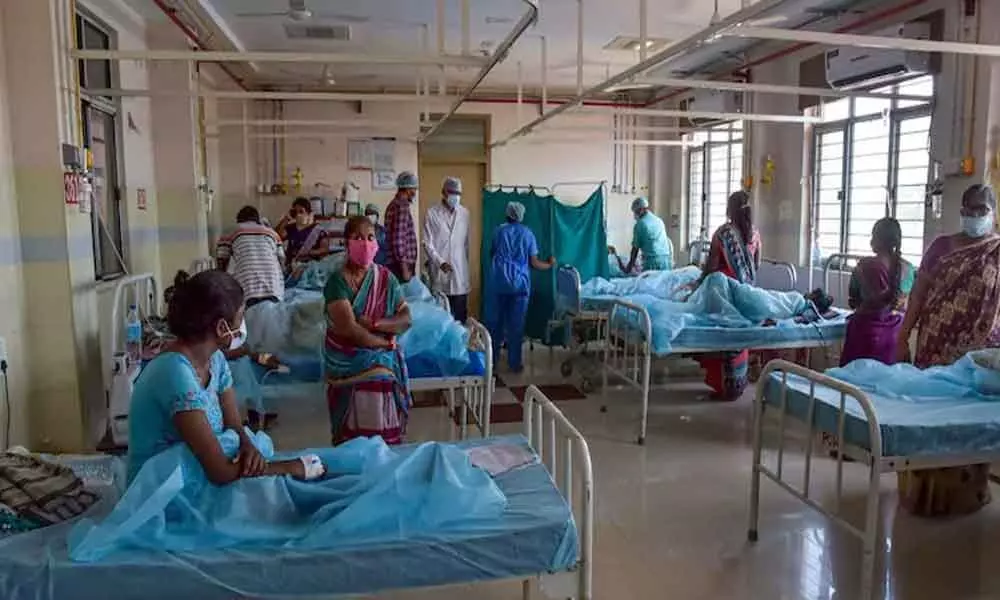 Andhra Pradesh: Govt. distributes ration to victims of mysterious disease in Eluru