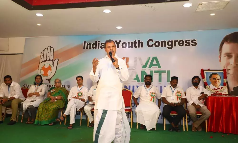 APCC Working President N Tulasi Reddy addressing the inagural session of AP Youth Congress members training programme in Tirupati on Tuesday