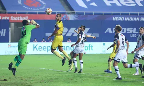 Aridane double helps Hyderabad take full three points