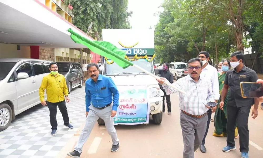 Prakasam District Collector Dr Pola Bhaskara flagging off the Swachh Rath in Ongole on Wednesday