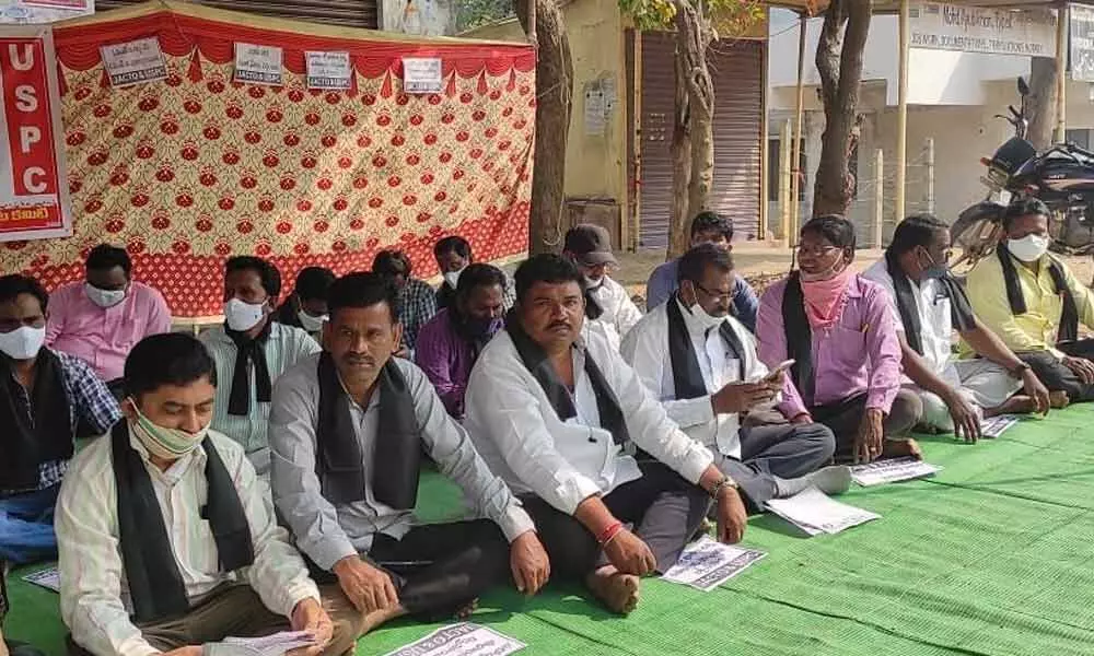 USPC and JACTO leaders staging a hunger strike before Adilabad Collectorate on Thursday