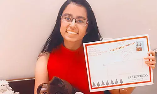 Girl spreads Xmas love for 200 canines in shelter