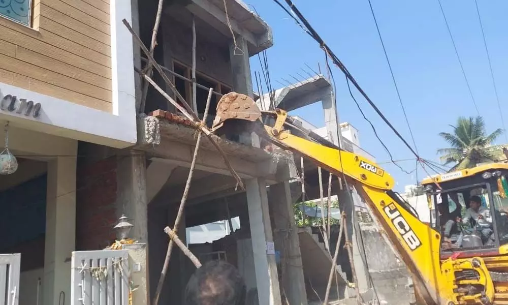 Hyderabad: Illegal constructions under GHMC glare