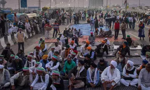 DMK, allies on hunger strike in support of farmers stir in Delhi