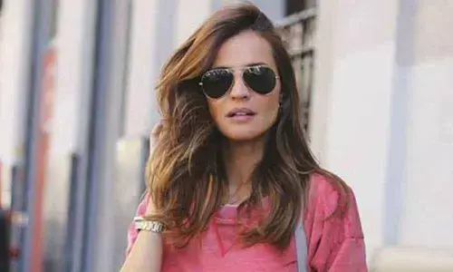 Keep it classy, light and feminine