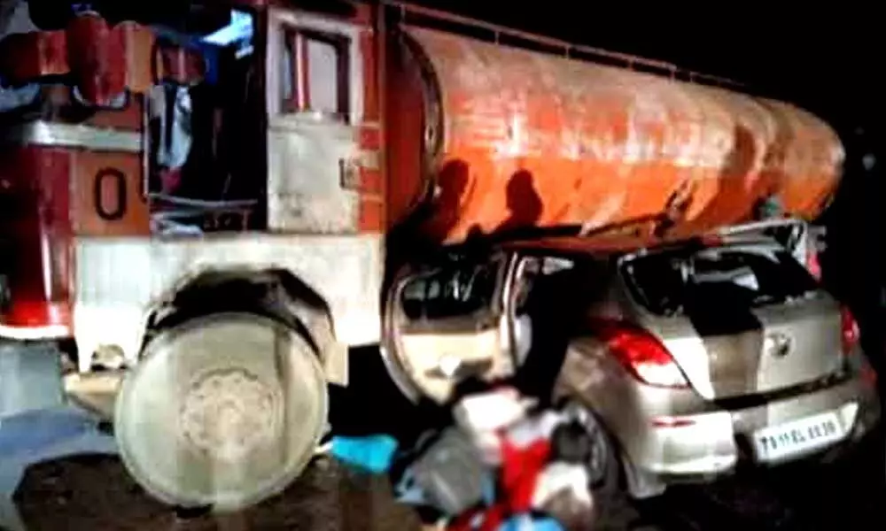 2 killed, 3 injured as car rams into tanker in Hyderabad