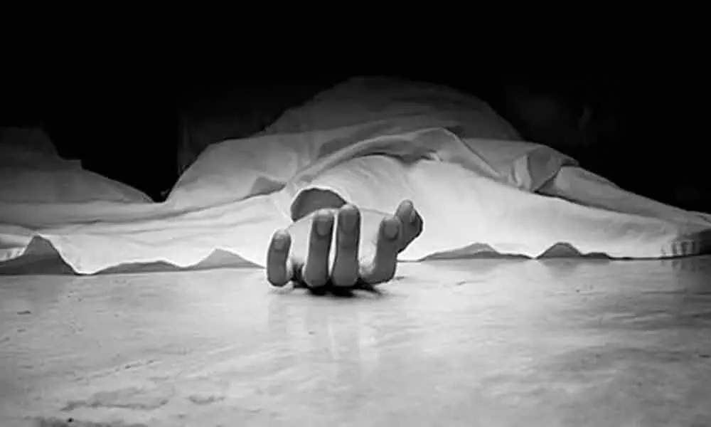 Andhra Pradesh: Woman commits suicide after being harassed over a nude video in Guntur