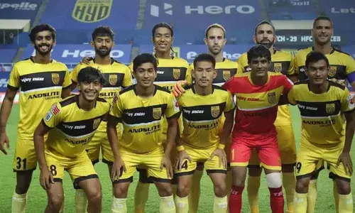 Hyd face tough test against Mumbai