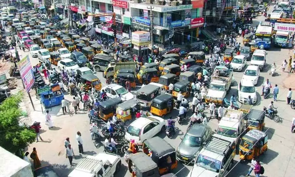 Steps to ease traffic congestion need of hour in Anantapur