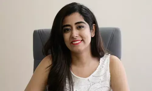 Jonita Gandhi unveils new version of ‘This Christmas’