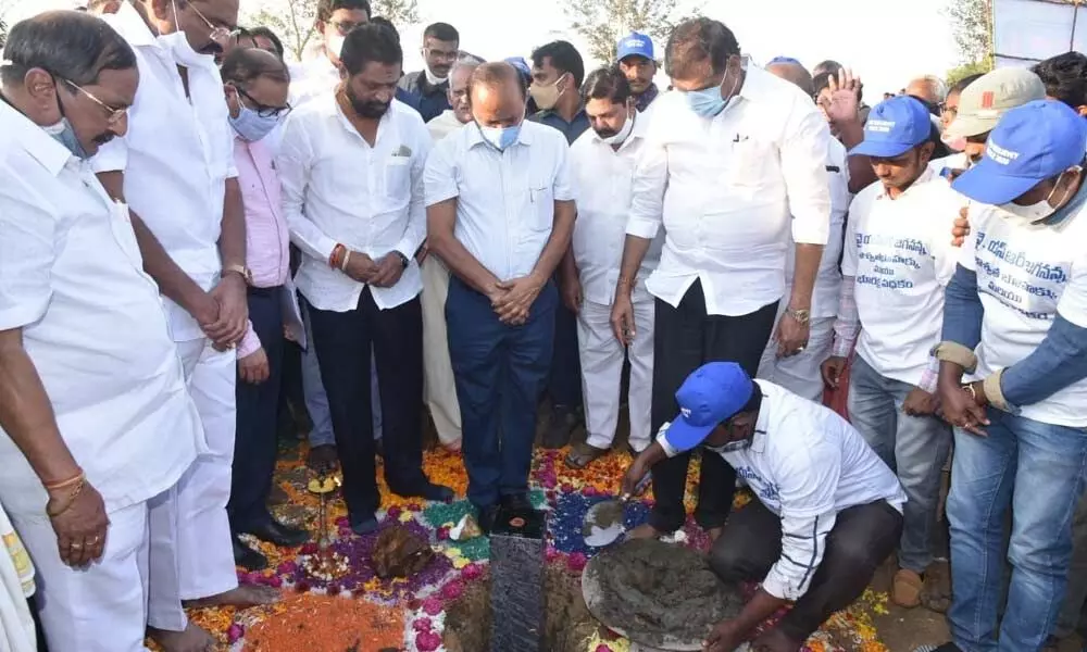 Minister for Municipal Administration and Urban Development Botcha Satyanarayaa laying foundation stone to upgrade hospital
