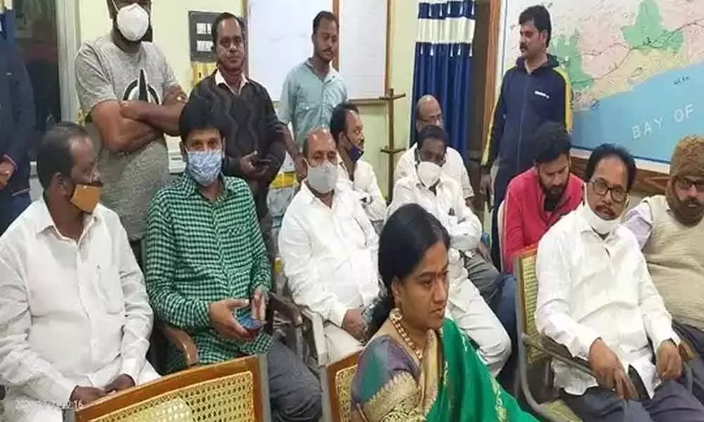 Tensions erupts in Palasa after TDP leaders house arrested for protesting in Srikakulam