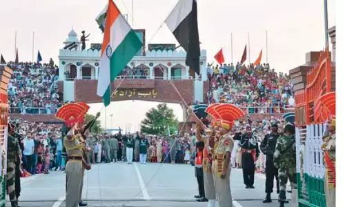 India-Pakistan veterans soldier on for peace between bitter neighbours