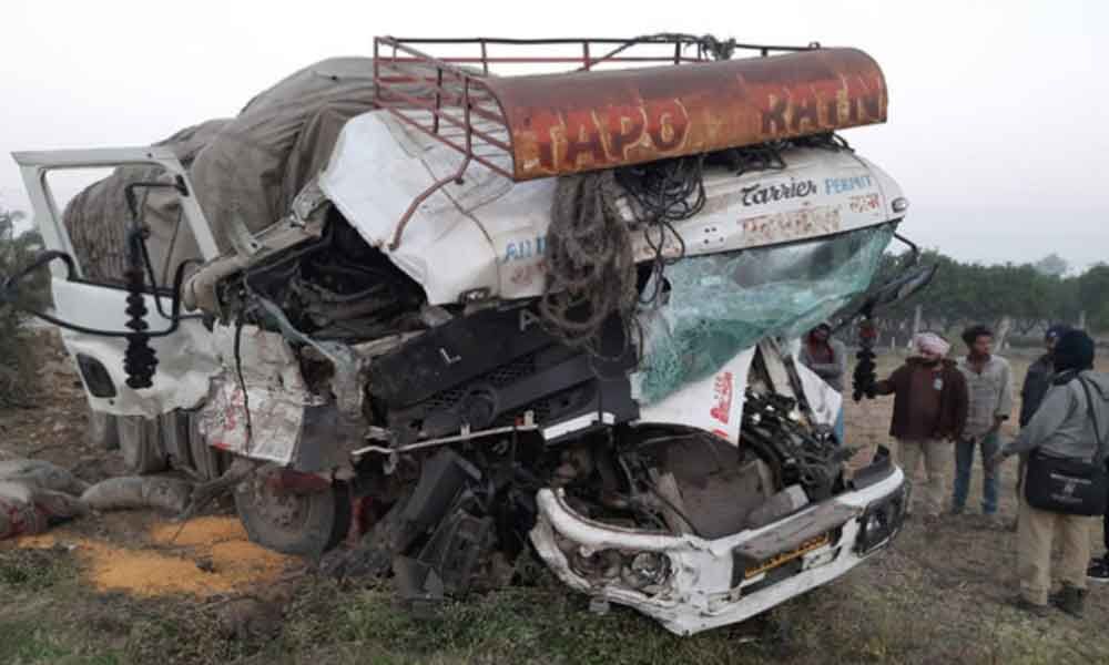2 killed in road accident in Hyderabad